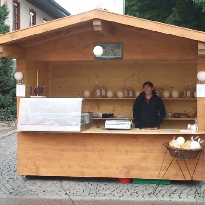 Straußenhof Chiemgau auf dem Matthäusmarkt in Schnaitsee